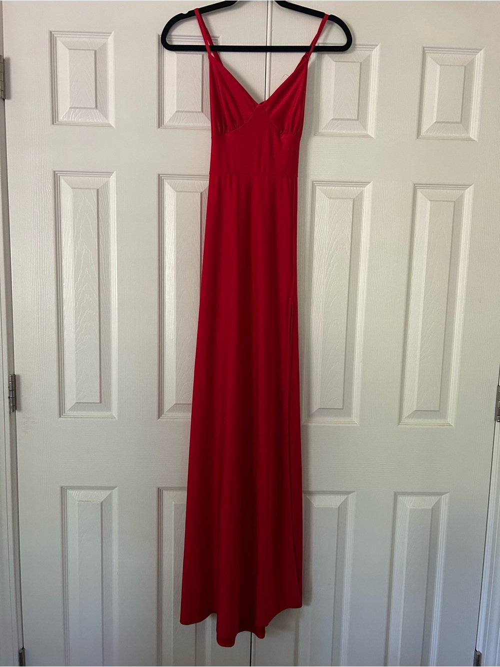 SHEIN 🌹 Red Spaghetti-Strap V-Neck Maxi Dress